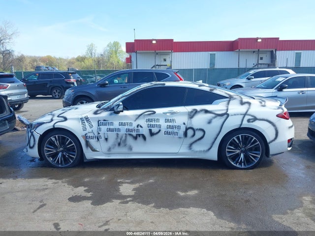 INFINITI Q60 3.0t Luxe