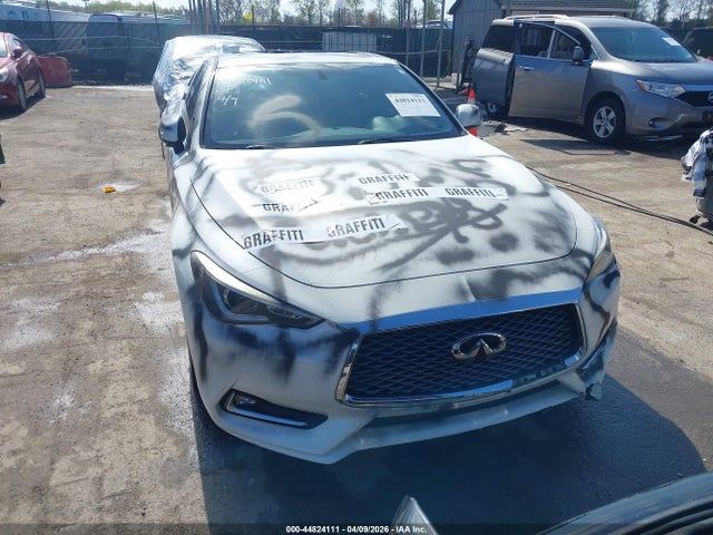 INFINITI Q60 3.0t Luxe