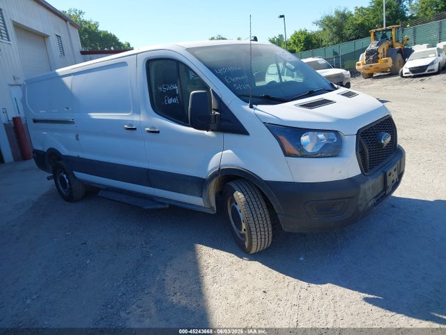 Salvage Ford Transit Image
