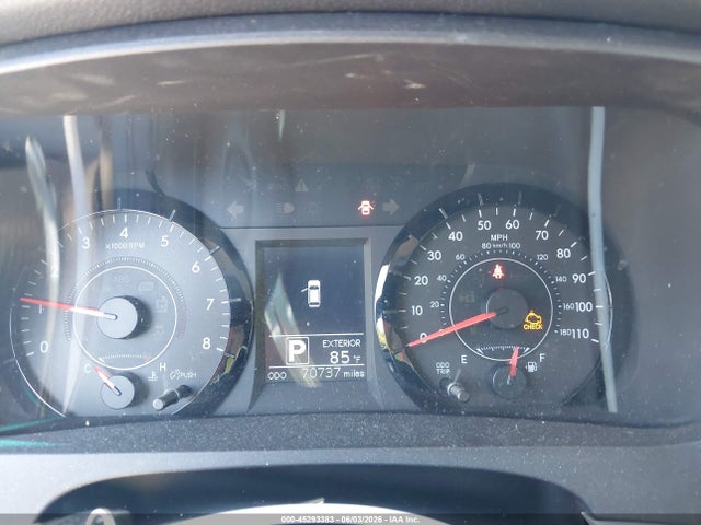 Toyota Sienna Le 8 Passenger