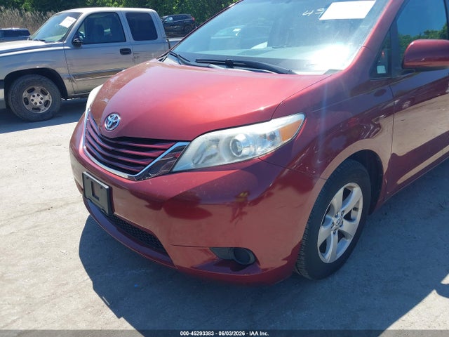 Toyota Sienna Le 8 Passenger