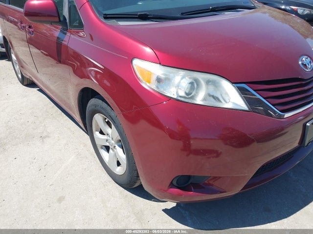 Toyota Sienna Le 8 Passenger