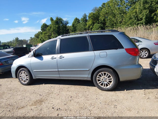 Toyota Sienna Limited