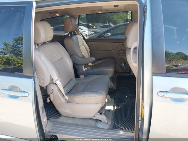 Toyota Sienna Limited