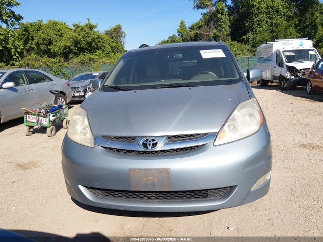 Toyota Sienna Limited