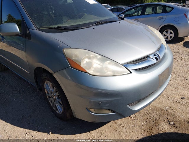 Toyota Sienna Limited