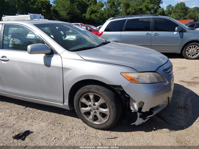 Toyota Camry Le V6