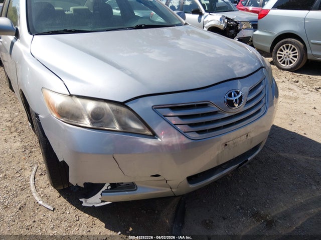 Toyota Camry Le V6