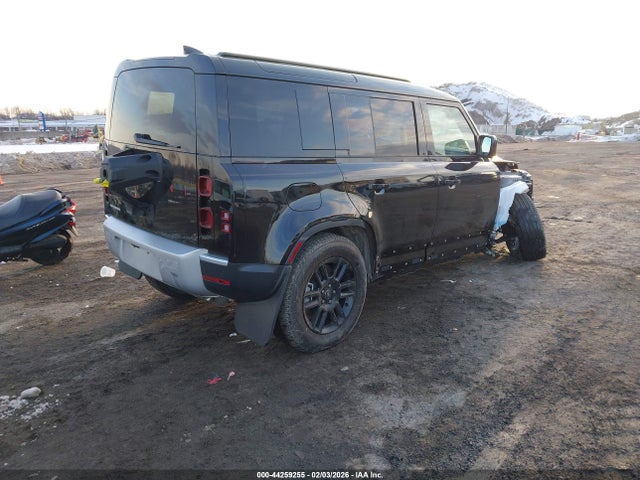 Land Rover Defender 110 P300