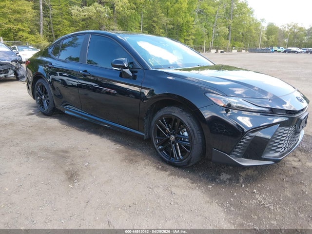 Salvage Toyota Camry Image