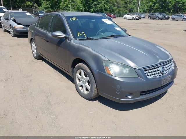 Salvage Nissan Altima Image