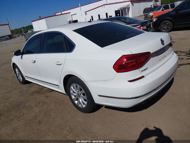 Volkswagen Passat 1.8t S