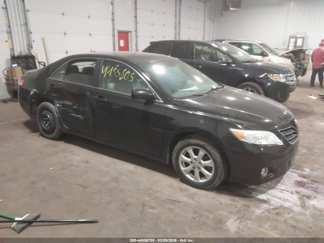 Salvage Toyota Camry Image