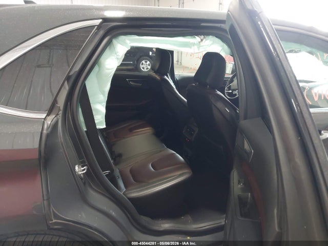 Ford Edge Titanium