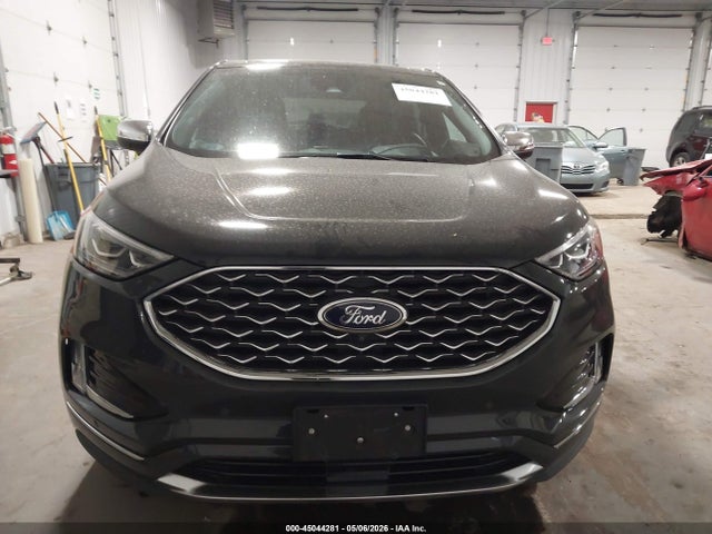Ford Edge Titanium