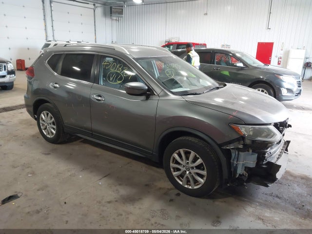 Salvage Nissan Rogue Image