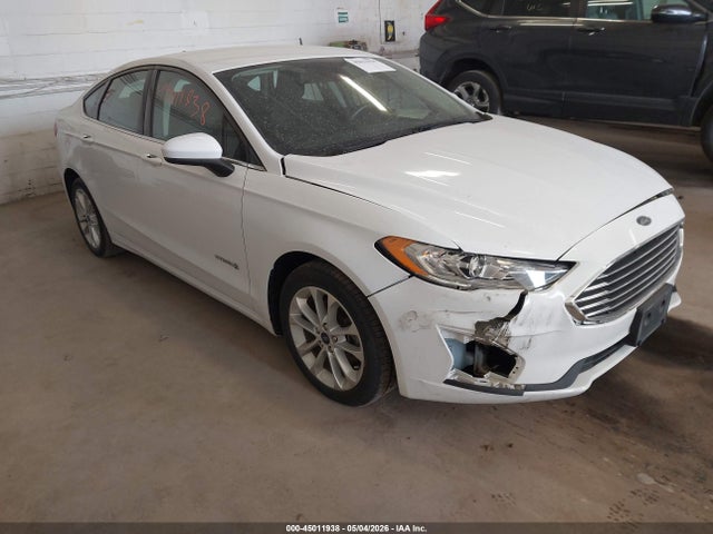 Salvage Ford Fusion Image