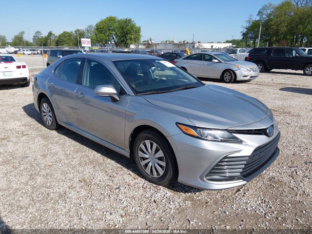 Salvage Toyota Camry Image