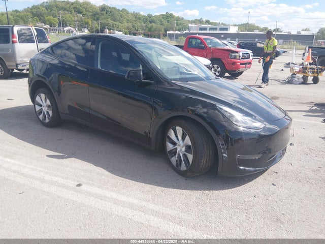 Salvage Tesla Model Y Image