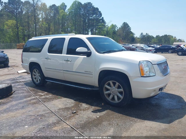 Salvage GMC Yukon Image