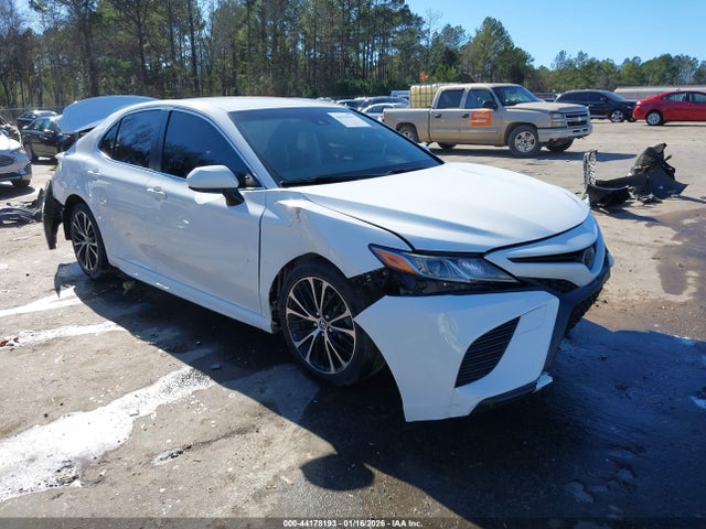 Salvage Toyota Camry Image