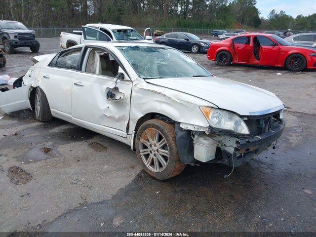 Salvage Toyota Avalon Image