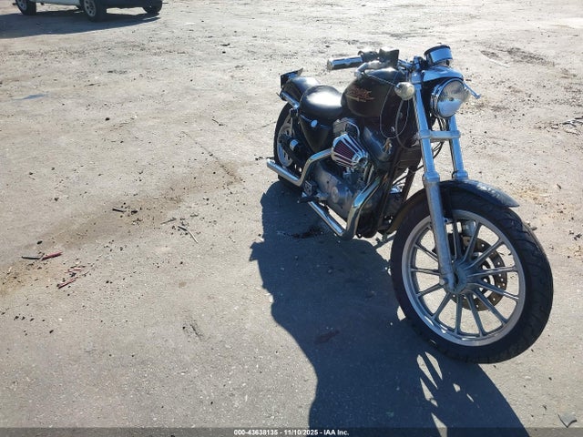 Salvage Harley-Davidson Xl883 Image