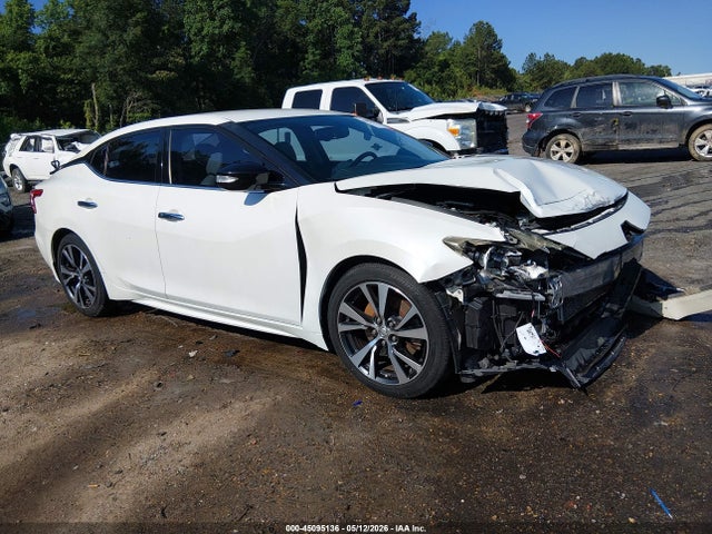 Salvage Nissan Maxima Image