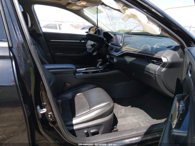 Nissan Altima Platinum Fwd