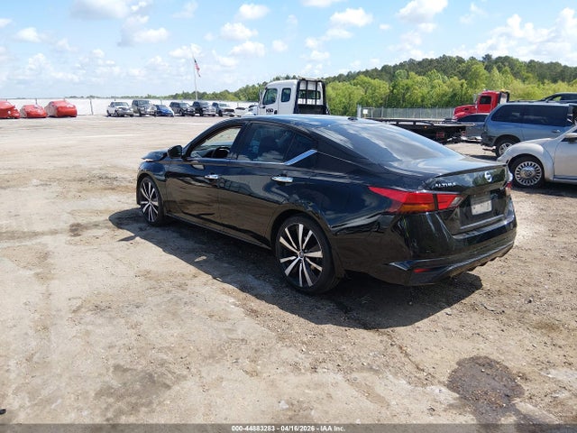 Nissan Altima Platinum Fwd