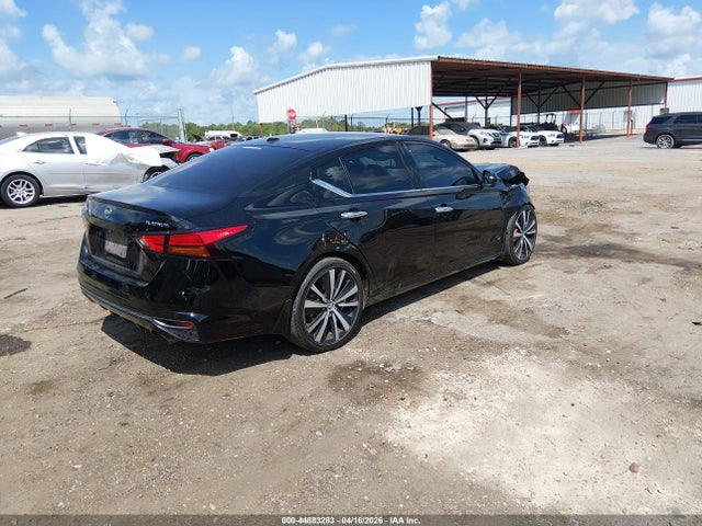 Nissan Altima Platinum Fwd