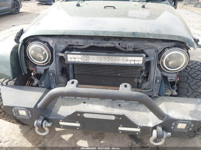 Jeep Wrangler Sahara