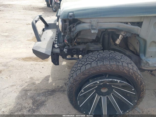 Jeep Wrangler Sahara