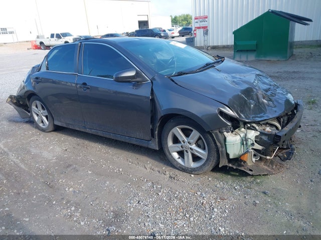 Salvage Toyota Camry Image