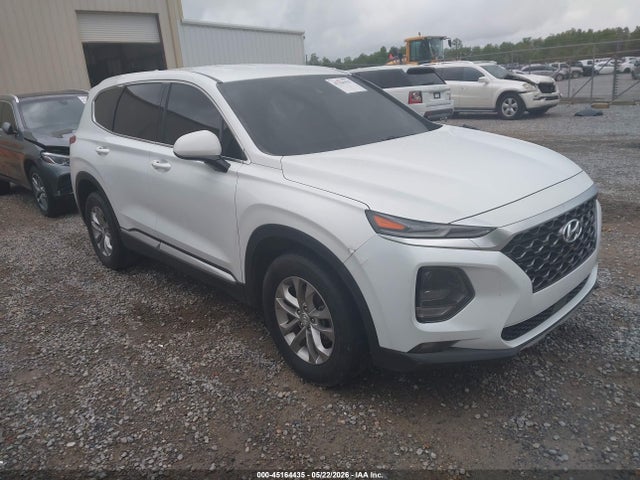 Salvage Hyundai SANTA FE Image