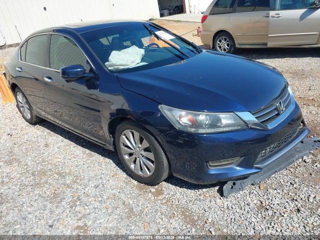 Salvage Honda Accord Image