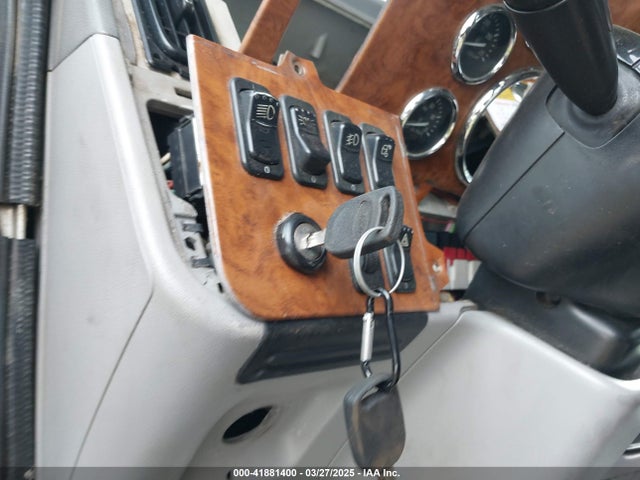 Peterbilt 379