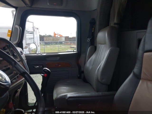 Peterbilt 379