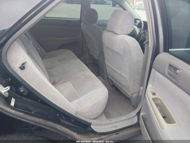 Toyota Camry Le V6