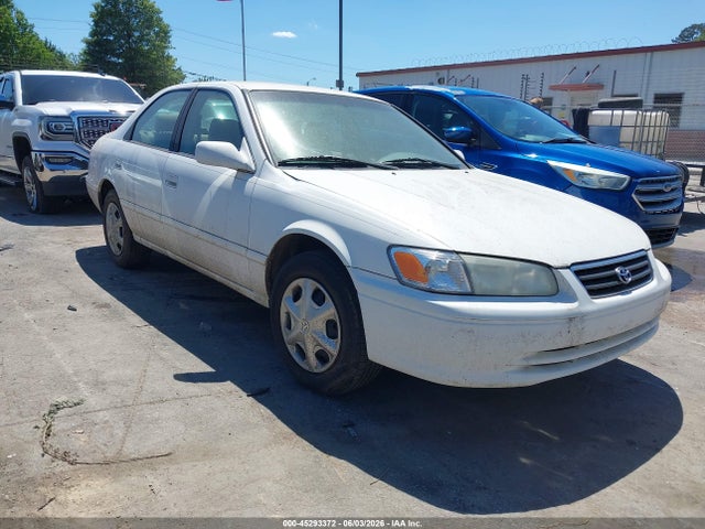 Salvage Toyota Camry Image