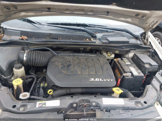 Chrysler Town & Country Touring-l