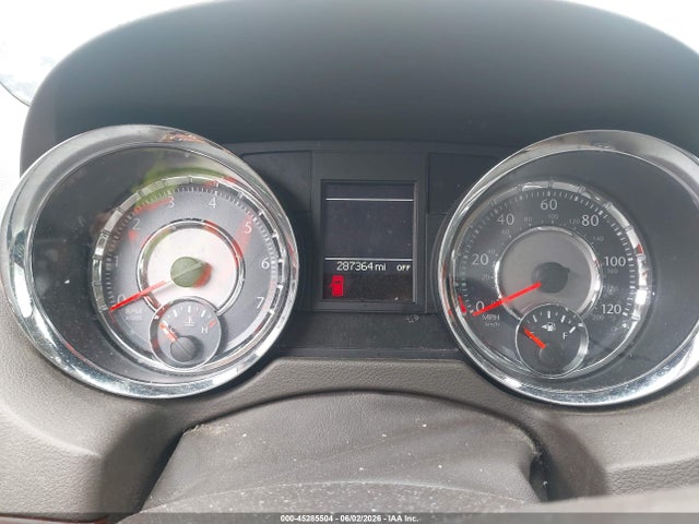Chrysler Town & Country Touring-l