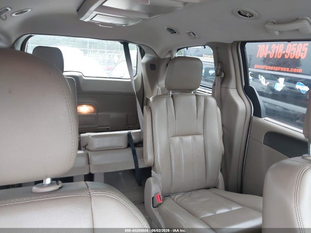 Chrysler Town & Country Touring-l