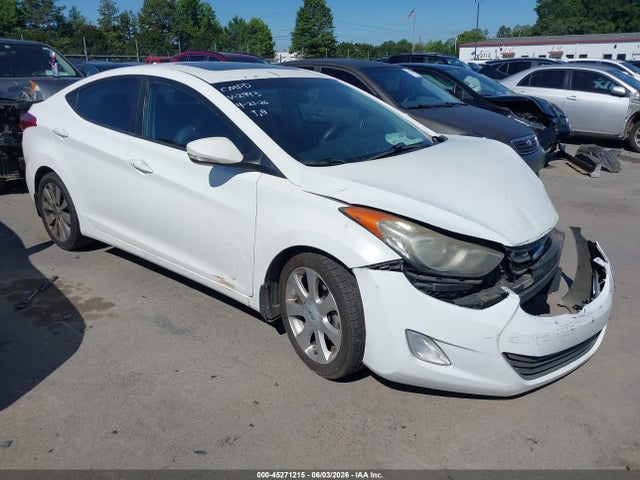 Salvage Hyundai ELANTRA Image