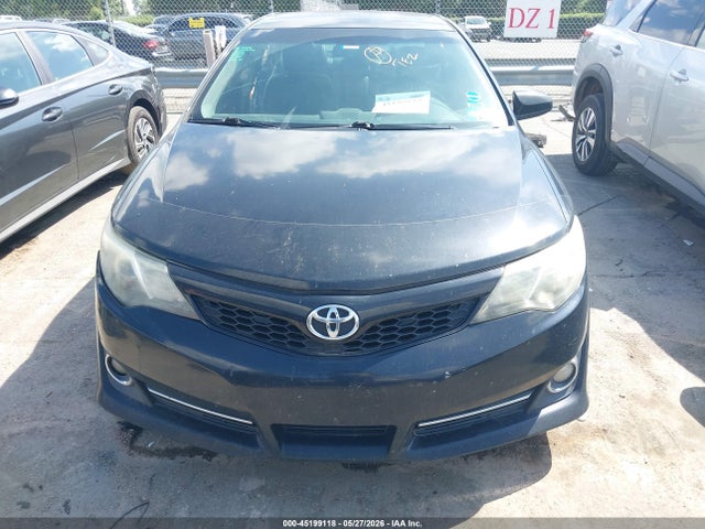 Toyota Camry Se
