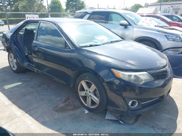 Salvage Toyota Camry Image