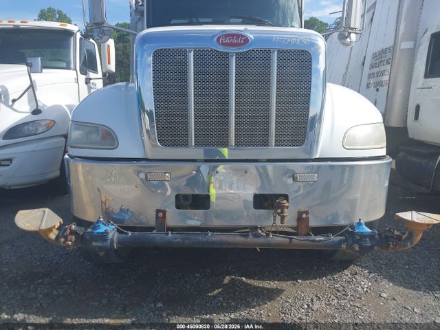 Peterbilt 348
