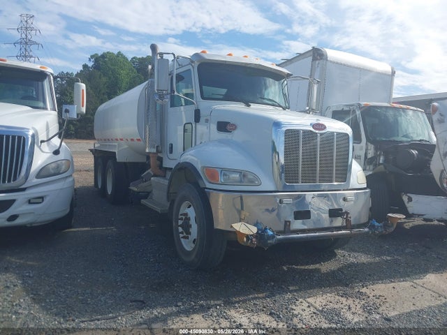 Salvage Peterbilt 348 Image