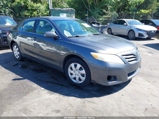 Salvage Toyota Camry Image