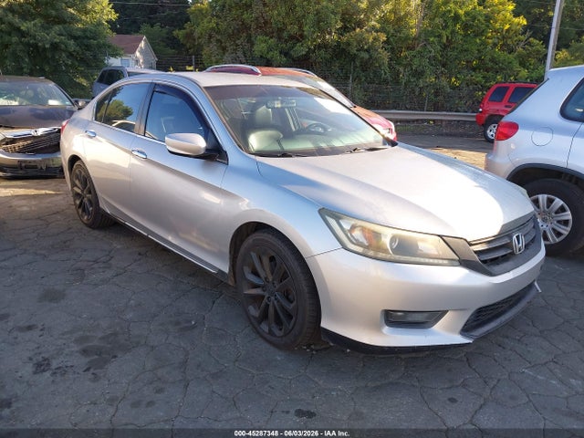 Salvage Honda Accord Image